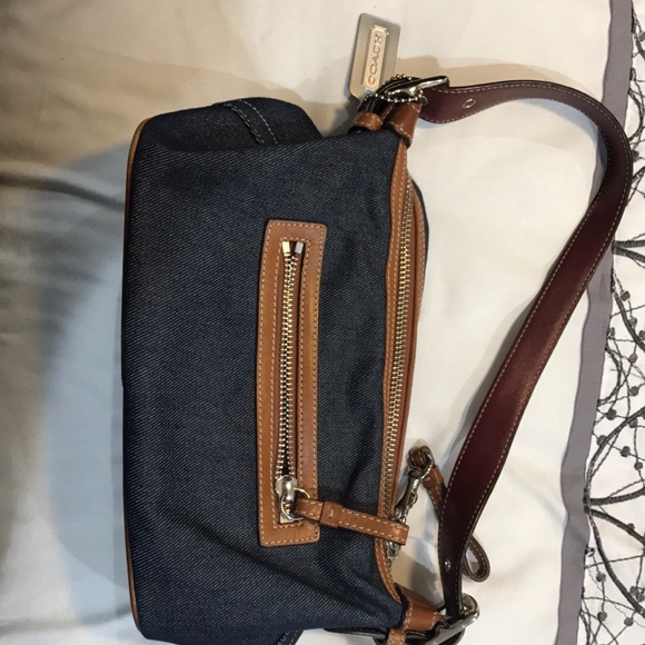 Coach - Picture 1 of 2